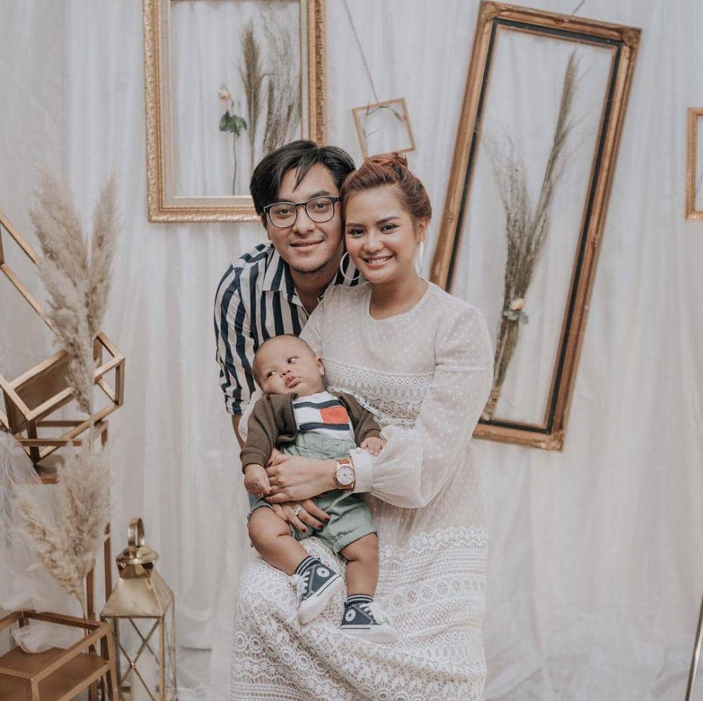 Instagram.com/mytha_lestari