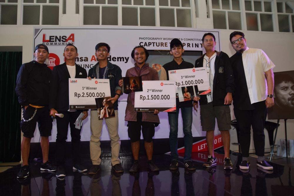 Para pemenang Lensa Academy Bandung.