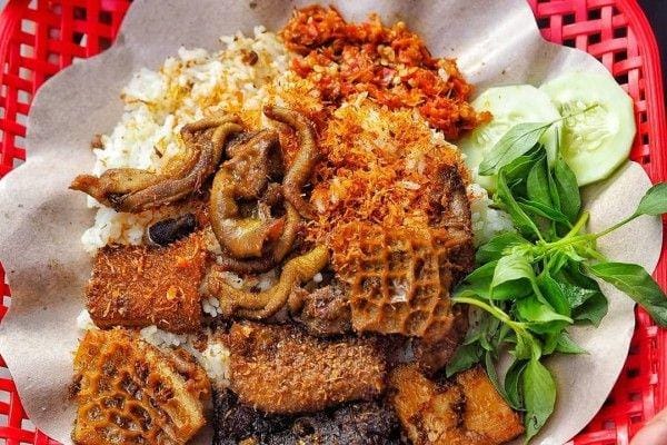 instagram.com/eattemptationsby