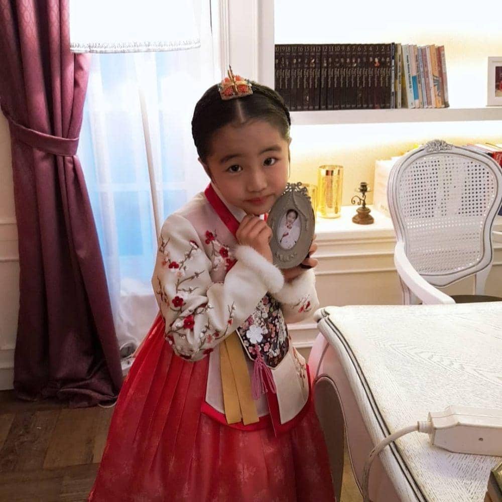 instagram.com/eileenoharin