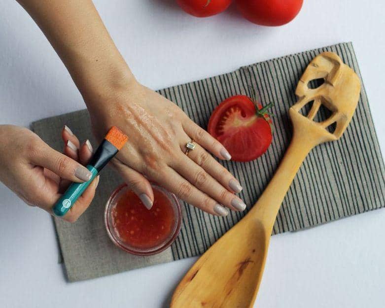 Jarang Diketahui, Ini 6 Manfaat Ajaib Masker Tomat untuk Wajah