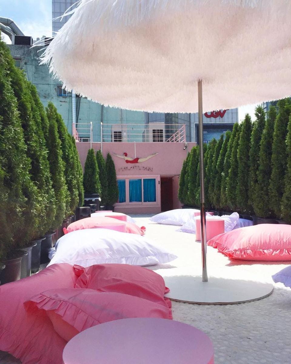 instagram.com/pinkpoolcafe