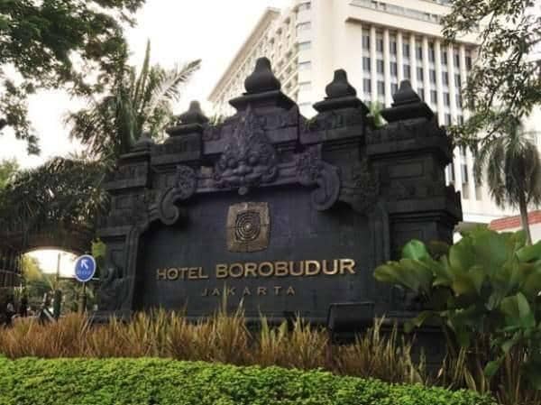 (Hotel Borobudur) www.pegi-pegi.com