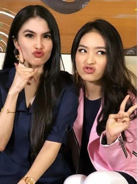 instagram.com/natashawilona12