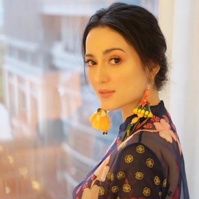 Instagram.com/julstelle