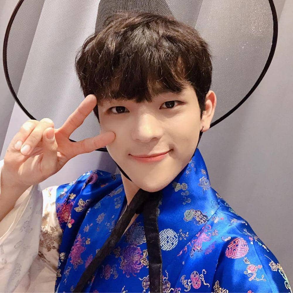 Instagram.com/realstraykids