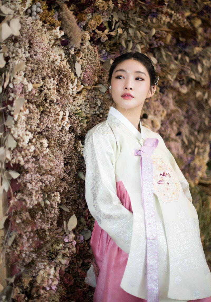 Instagram.com/chungha_official