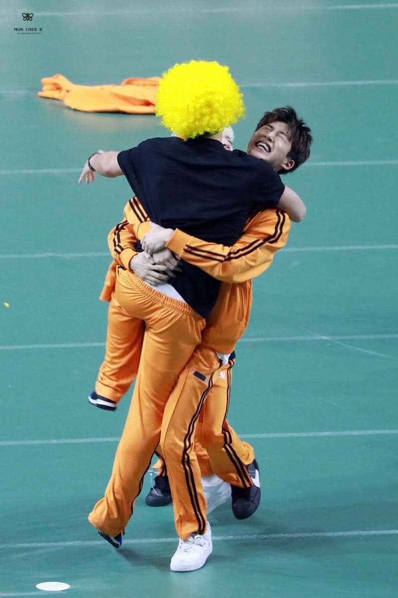 twitter.com/moncherb