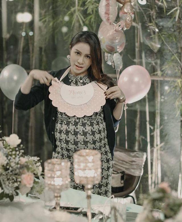 instagram.com/therealmomogeisha