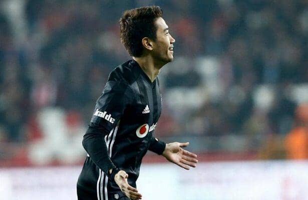 Debut Bersama Besiktas, Shinji Kagawa Cetak 2 Gol Dalam 3 Menit
