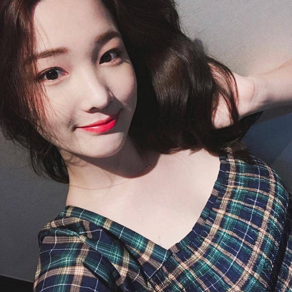 instagram.com/yul._.hee