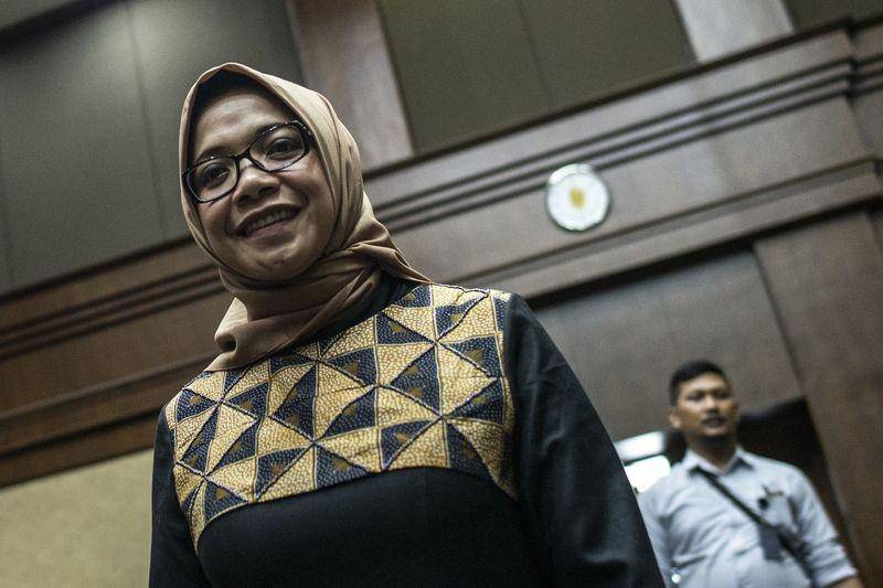 (Wakil Ketua Komisi VII Eni Saragih) ANTARA FOTO/Aprilio Akbar