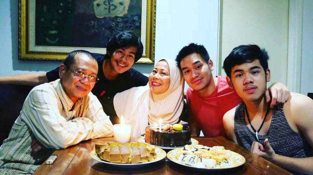 instagram.com/dewiyullofficial