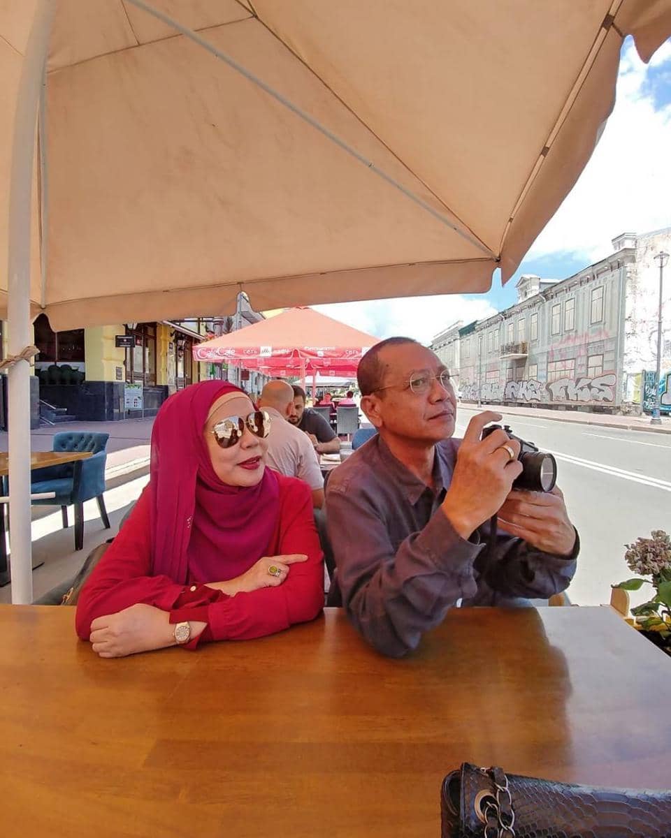 instagram.com/dewiyullofficial