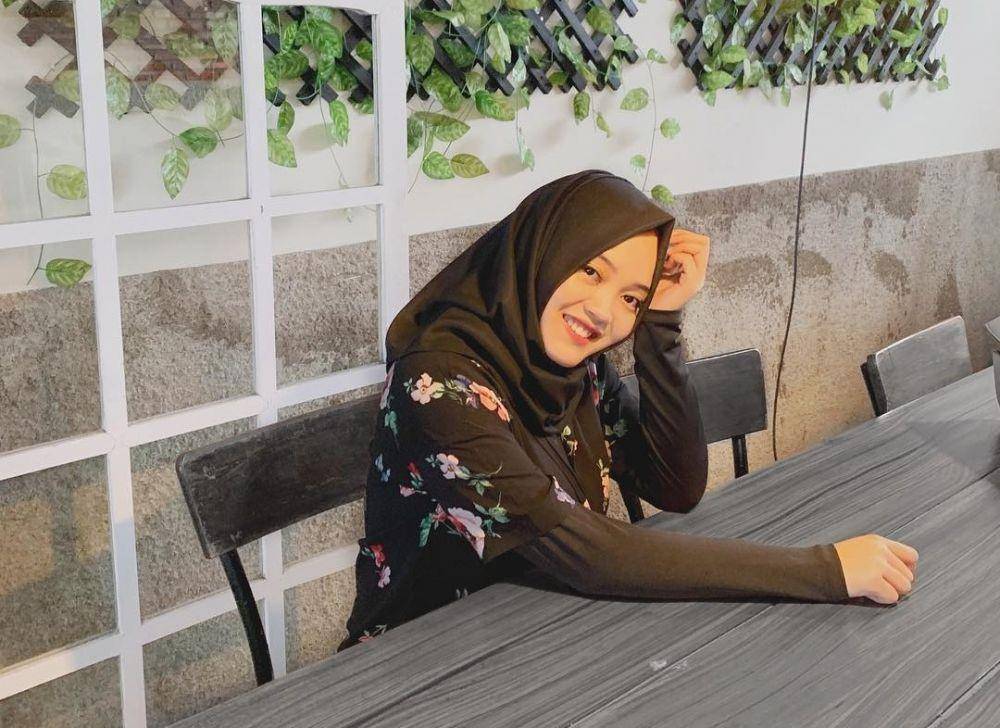 instagram.com/putridelinaa