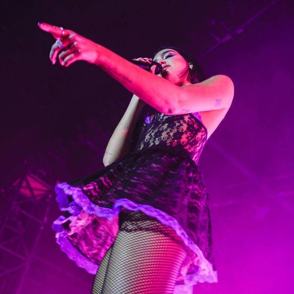 instagram.com/dualipa