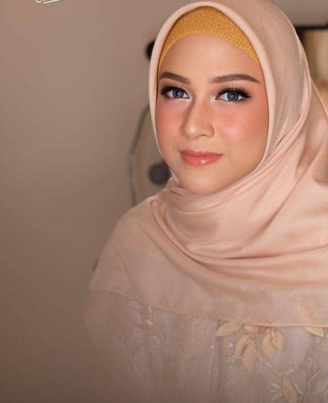 instagram.com/ninazatulini22