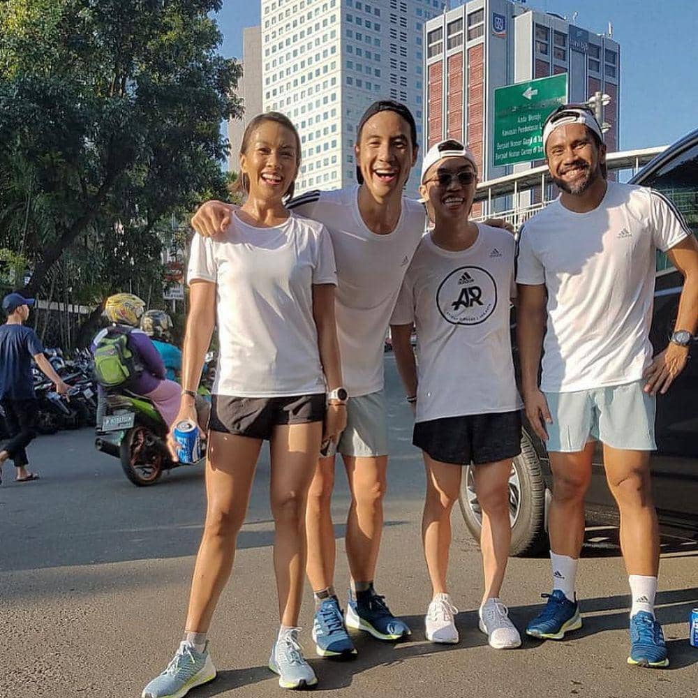 instagram.com/melanieputria