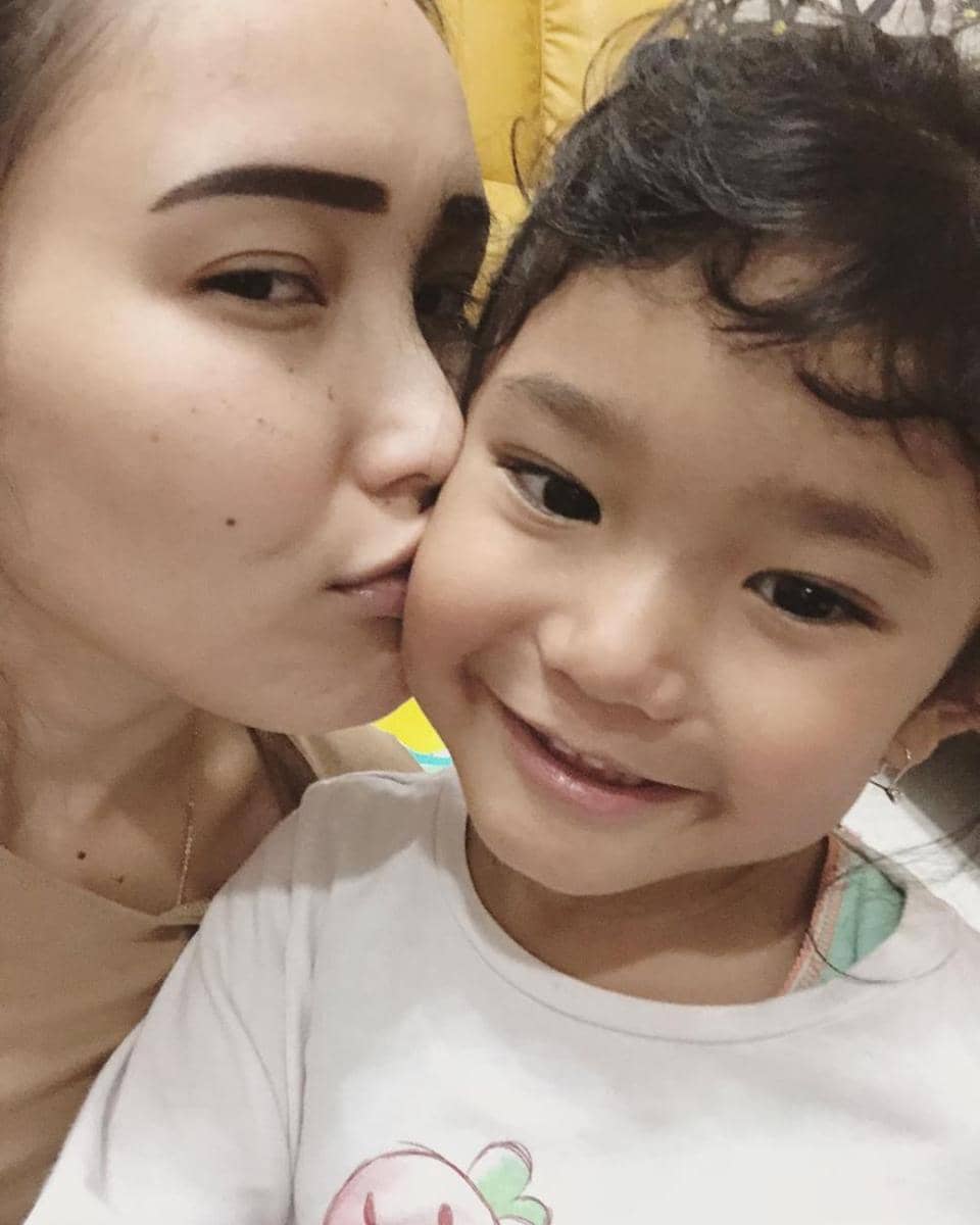 instagram.com/ayutingting92