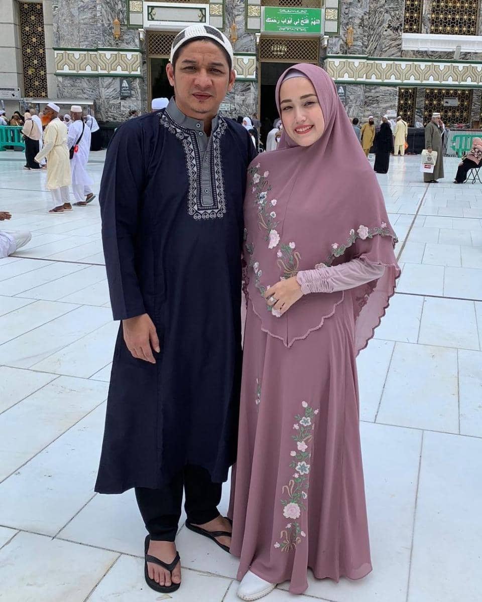 instagram.com/adeliapasha