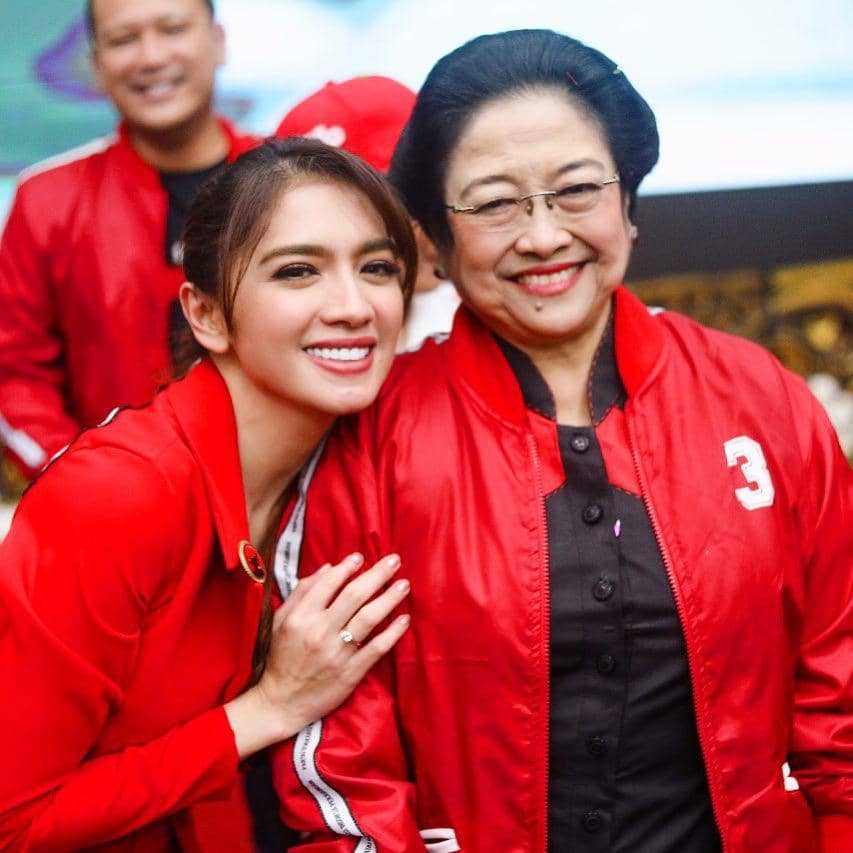 Instagram.com/realangelkaramoy