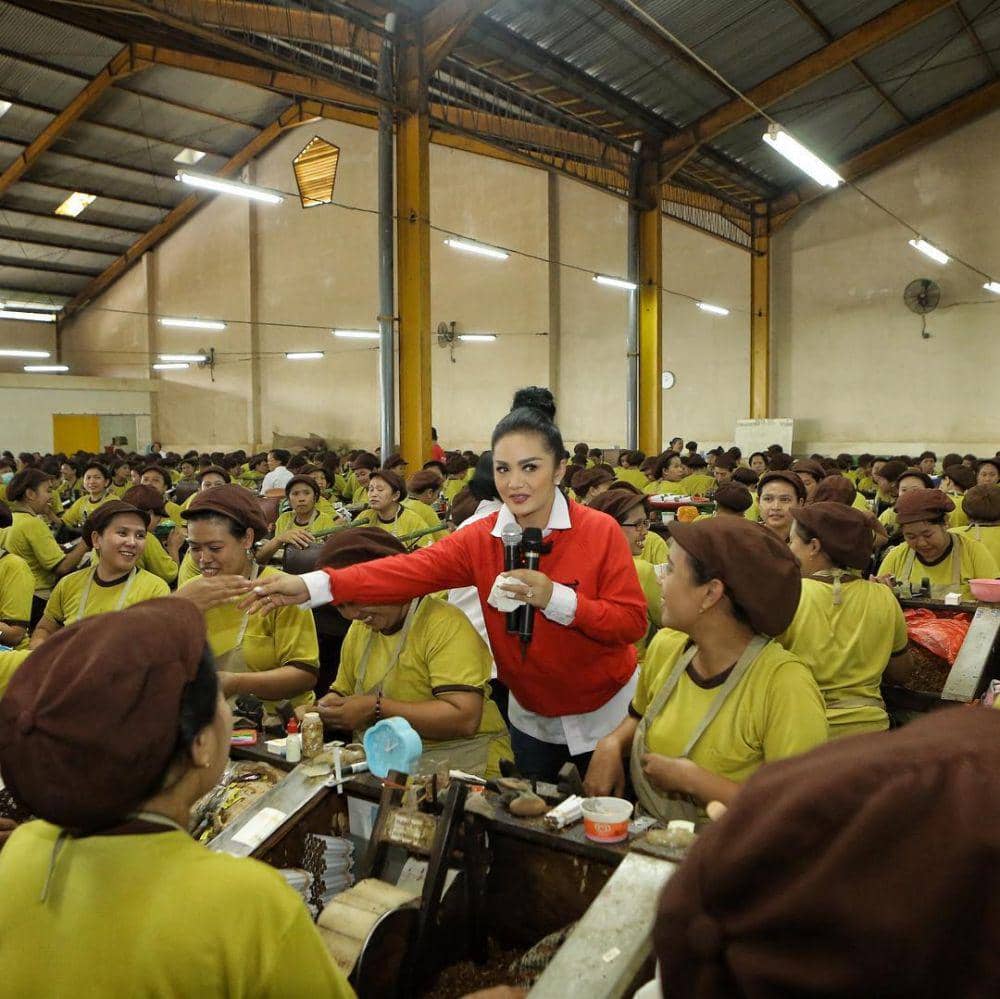 instagram.com/krisdayantilemos