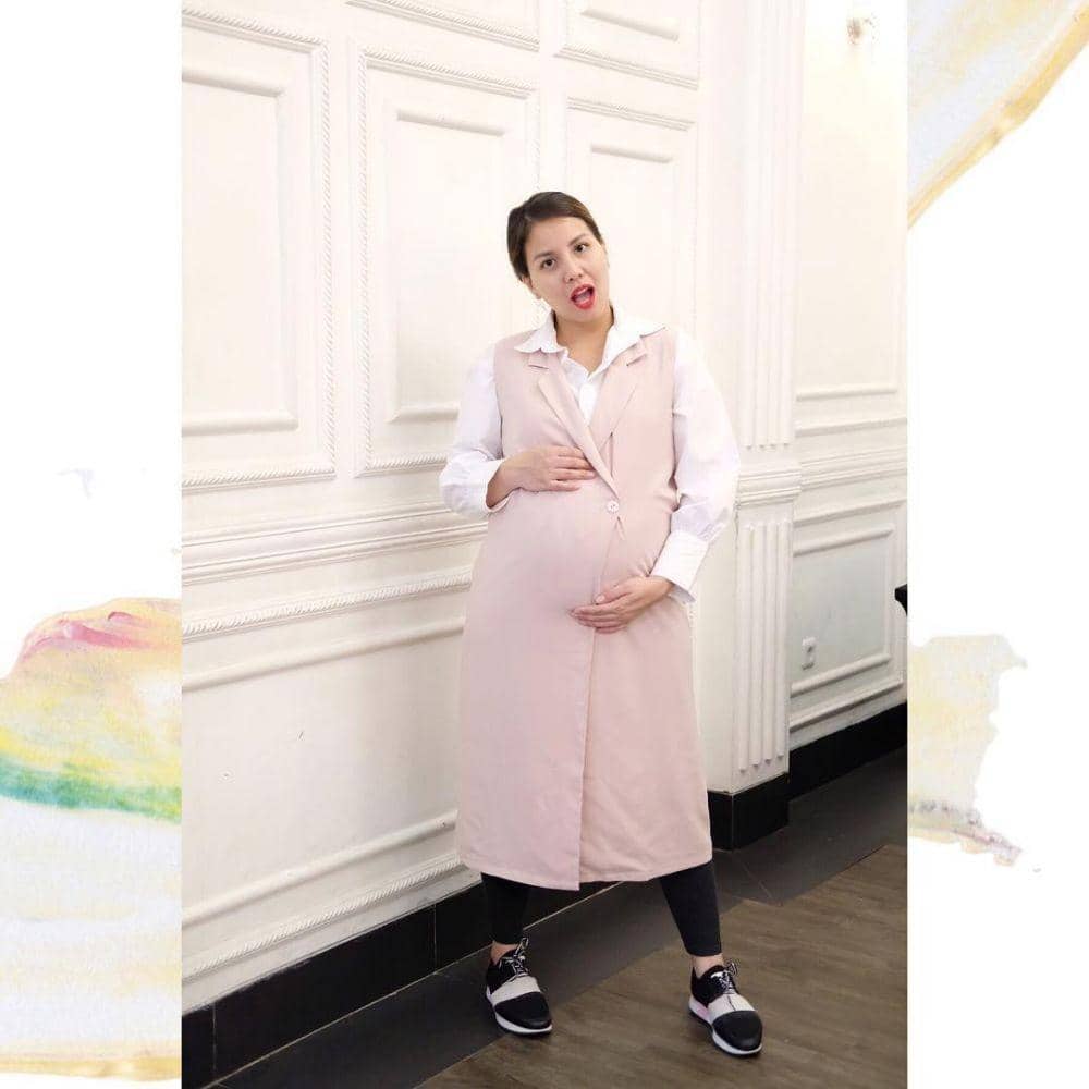 instagram.com/tya_ariestya