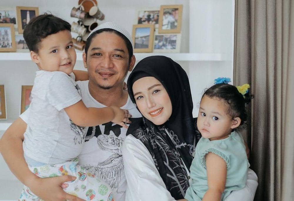 instagram.com/adeliapasha