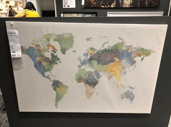 twitter.com/ChloeBacon8