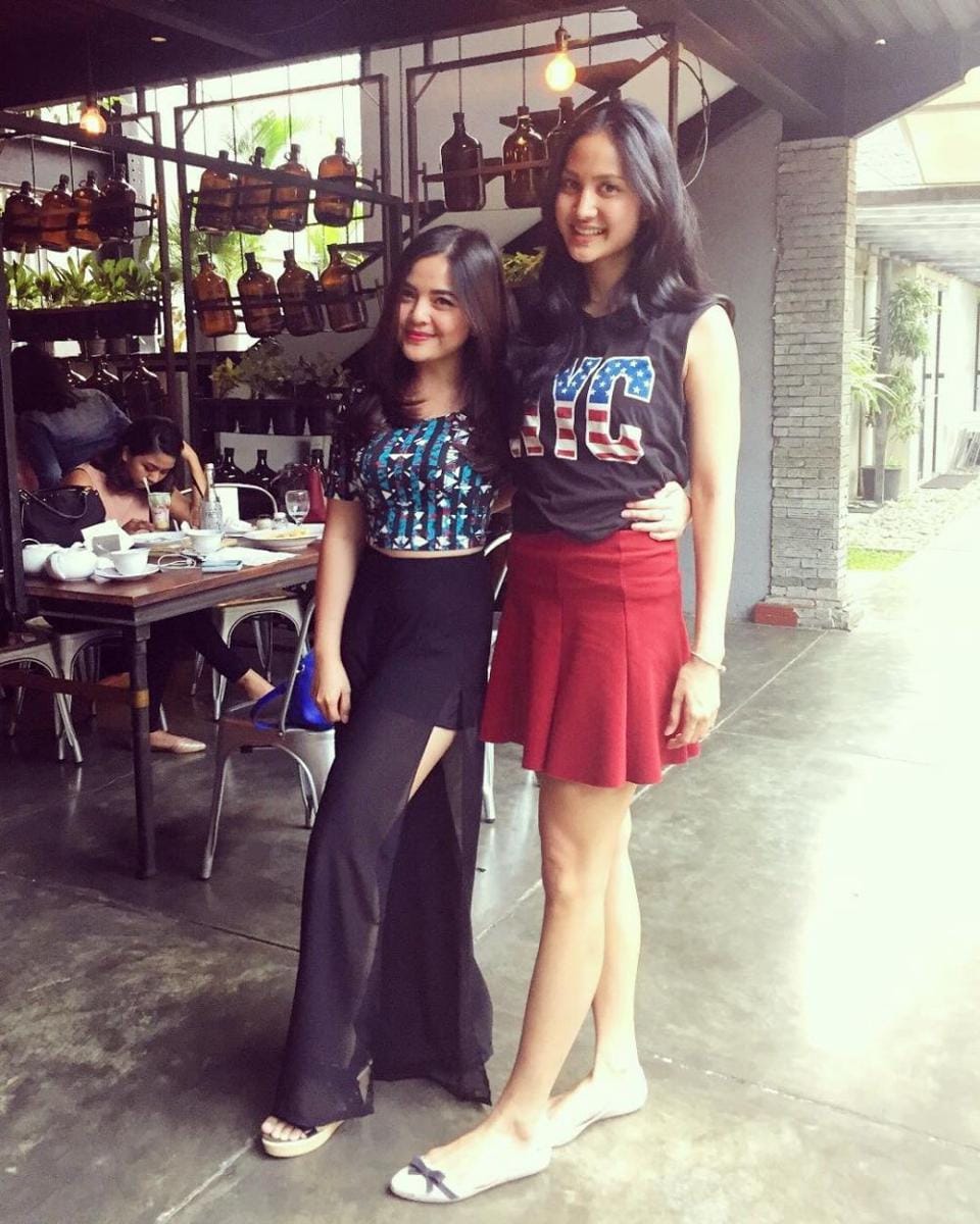 instagram.com/tasyakamila