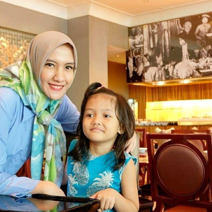 instagram.com/karinarachma