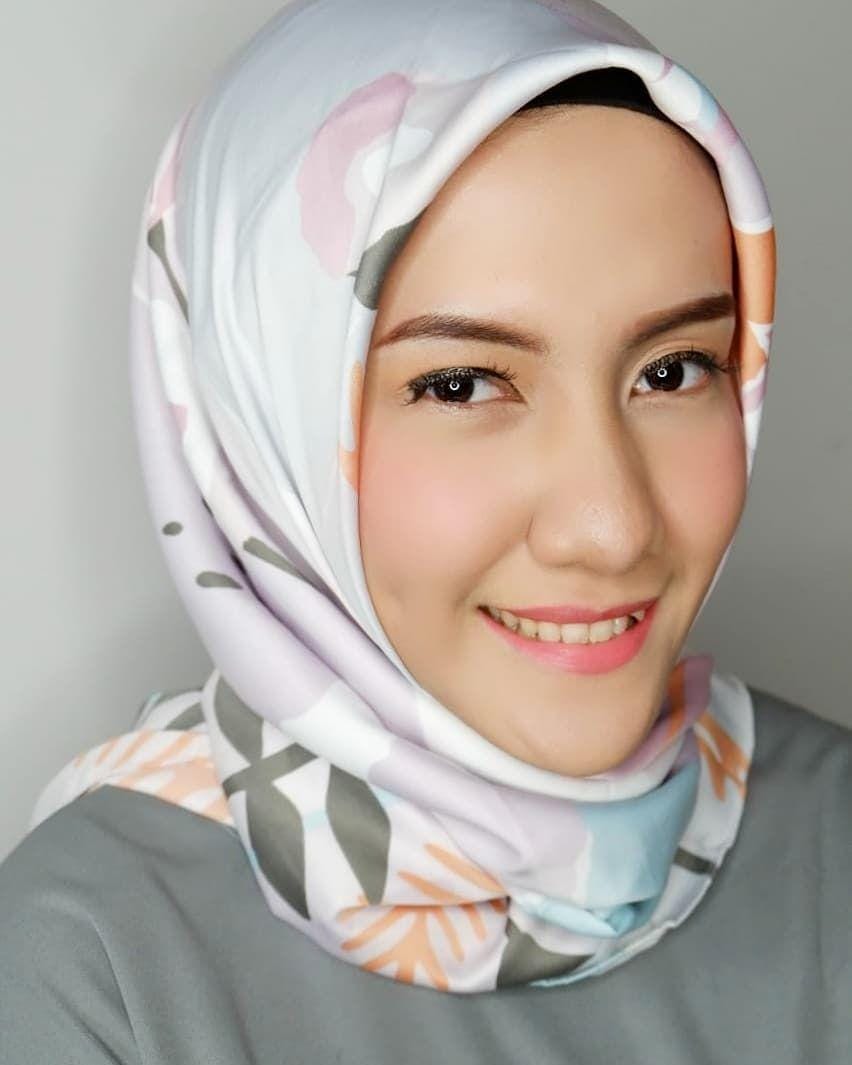 instagram.com/karinarachma