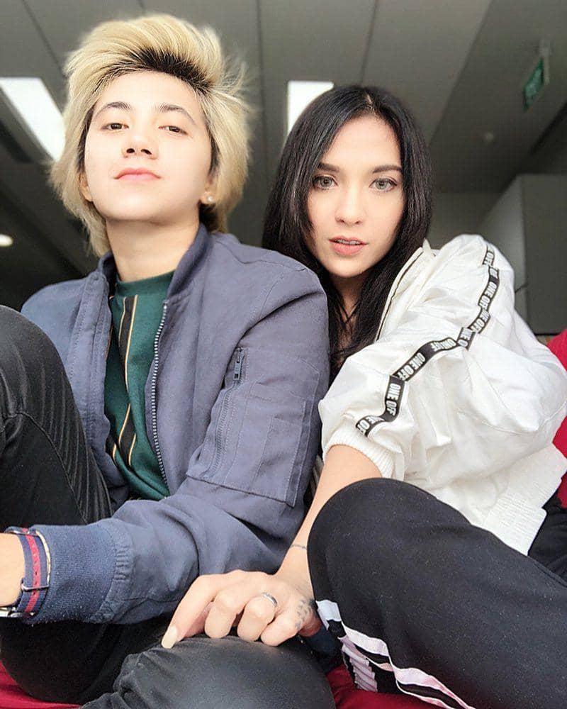 instagram.com/yunizaicha