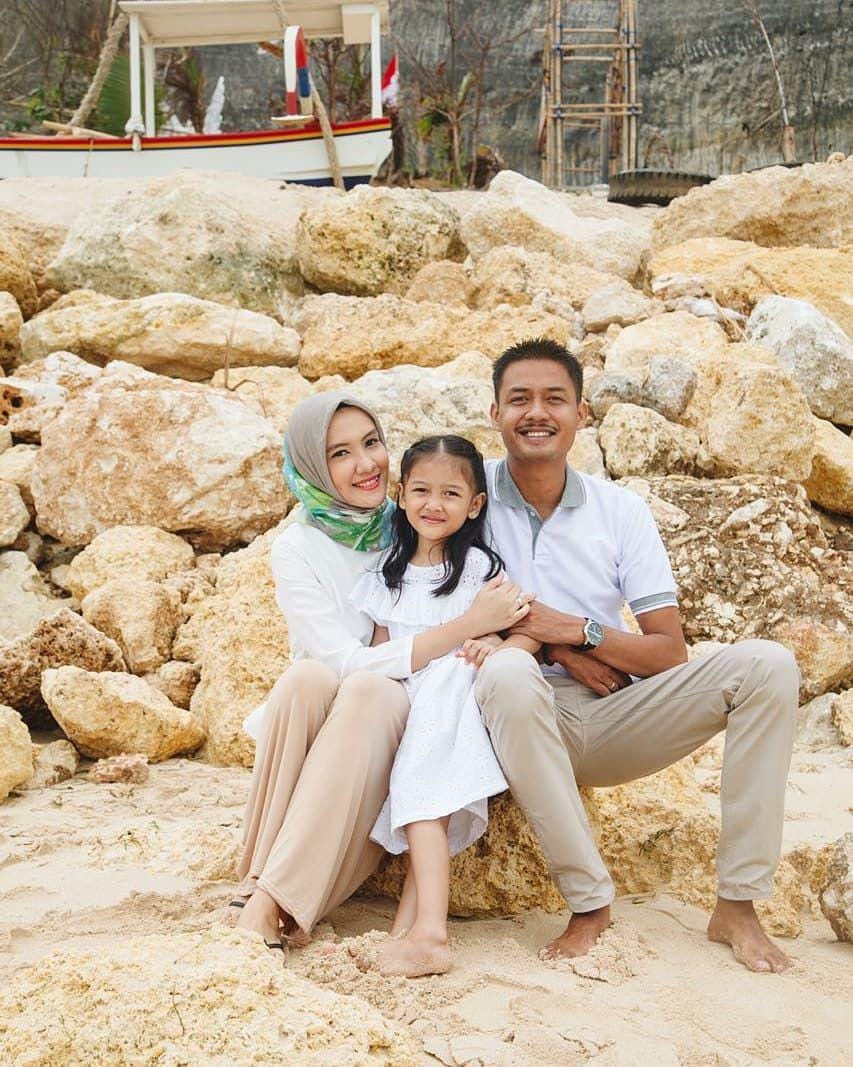 instagram.com/karinarachma