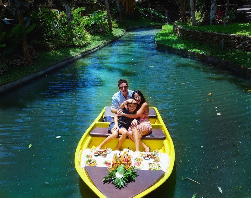 instagram.com/janisaas