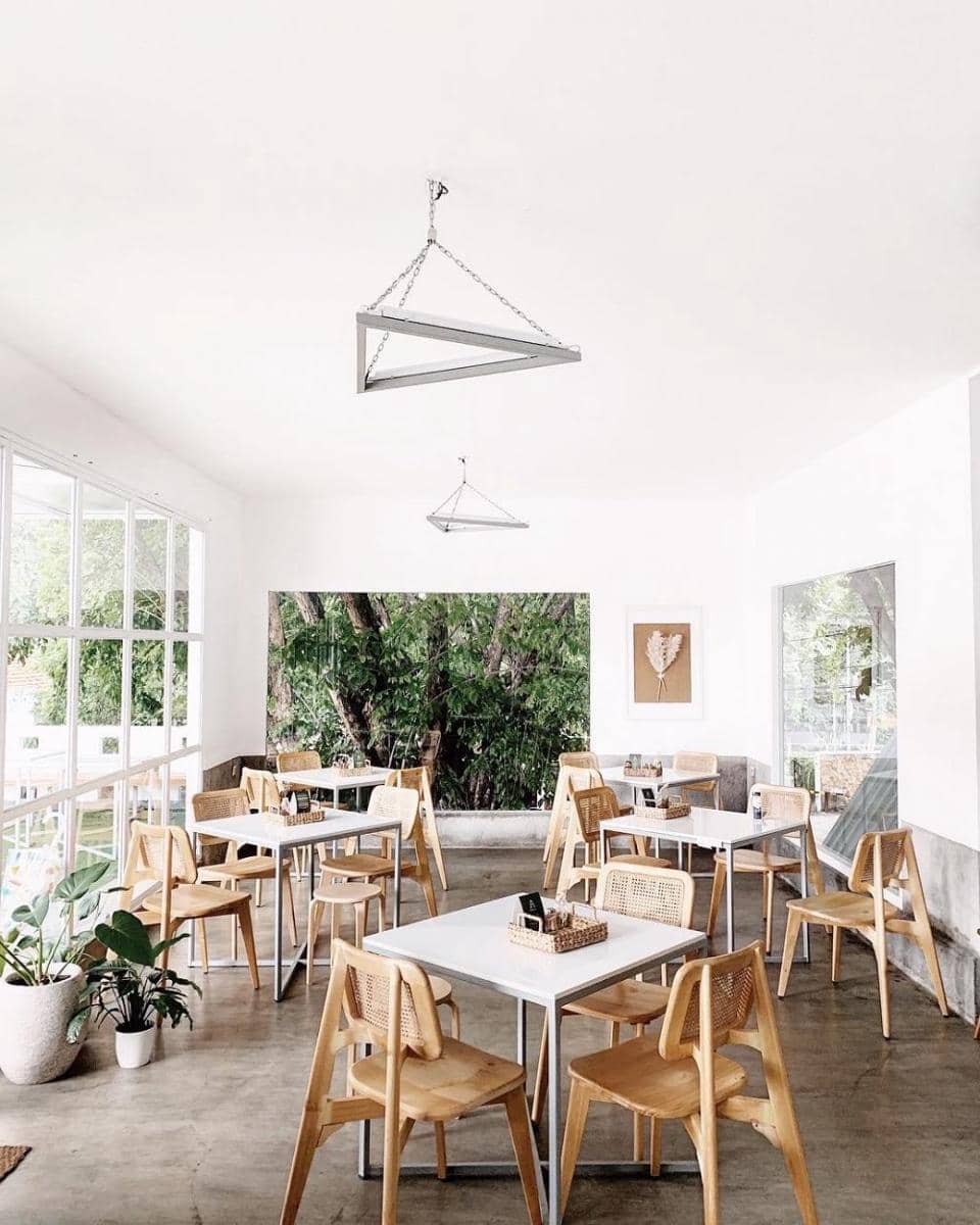 Instagram.com/paulinajhns