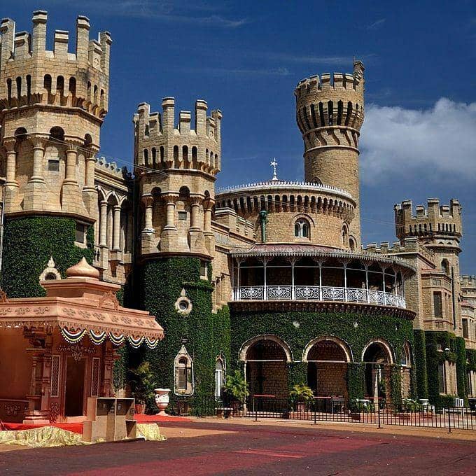 instagram.com/historytv18