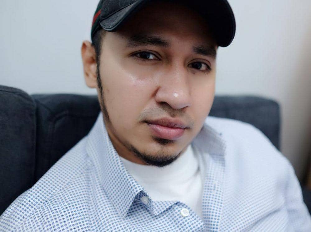 instagram.com/kartikaputriworld/