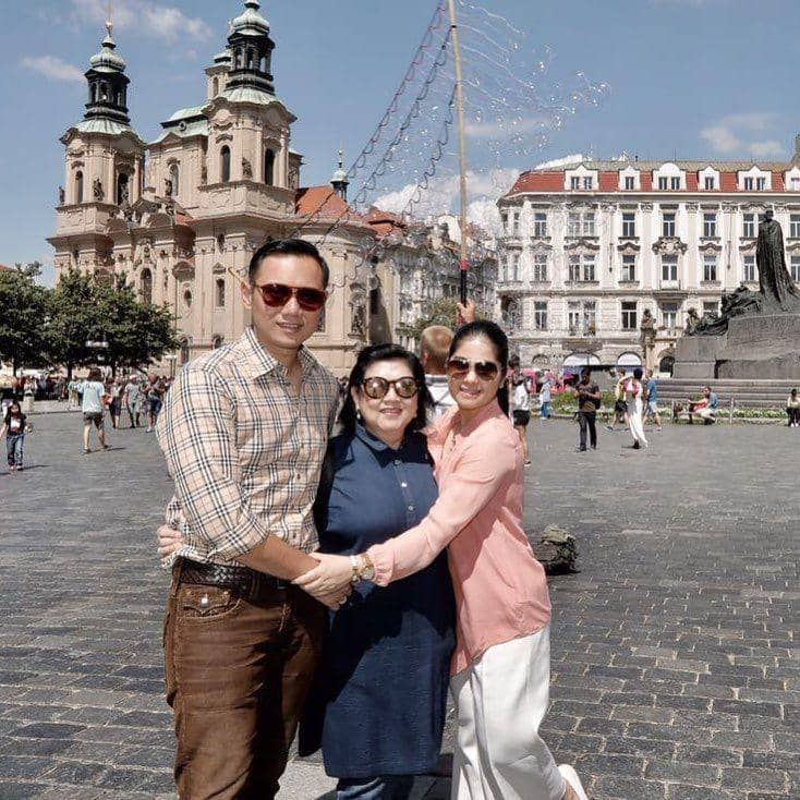 instagram.com/annisayudhoyono