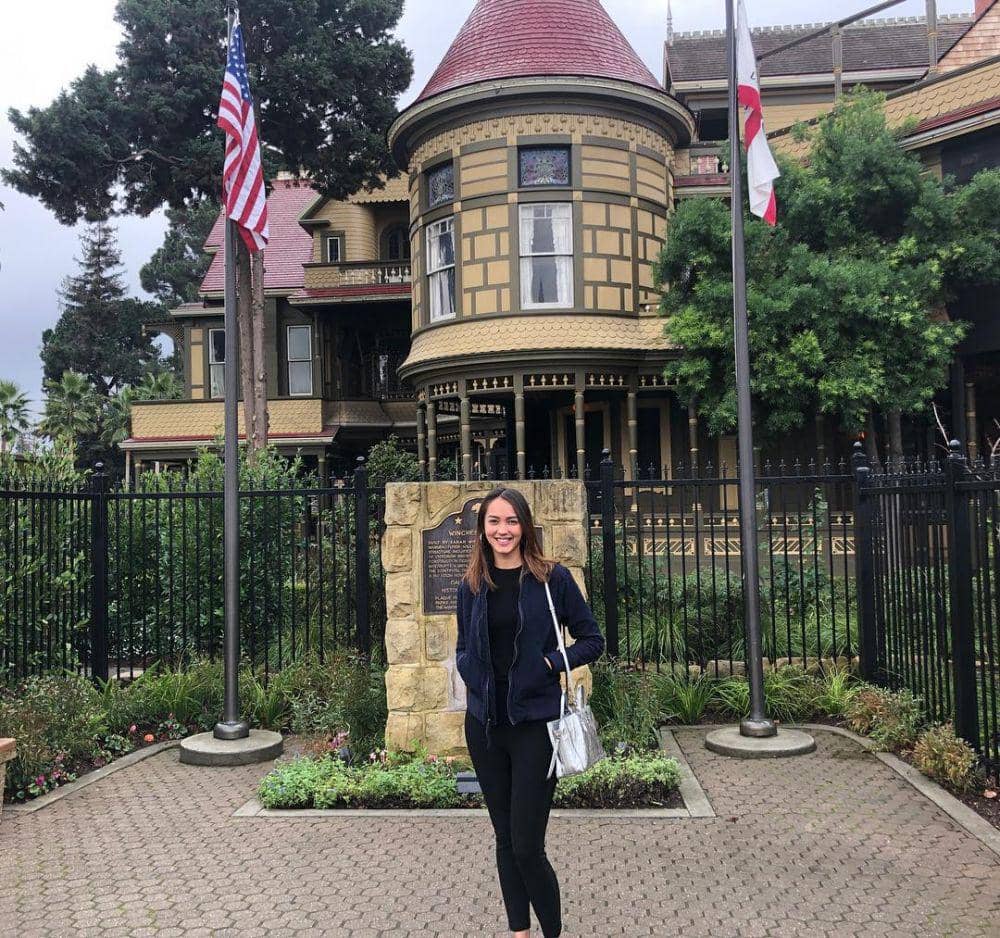 instagram.com/melayunicole