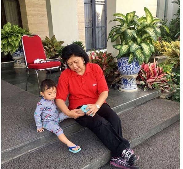 Instagram.com/@aniyudhoyono