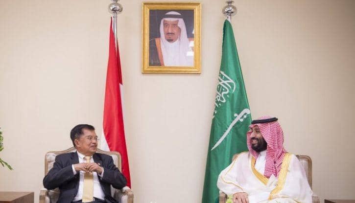 (Wakil Presiden Jusuf Kalla ketika berbincang dengan Putera Mahkota Saudi) IDN Times/Tim Media Wapres