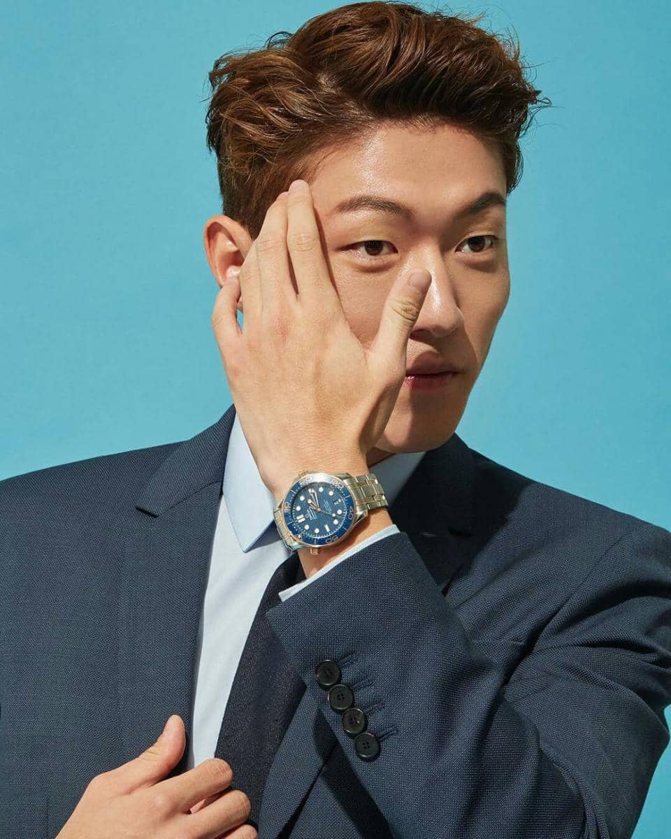 instagram.com/hwang_uijo