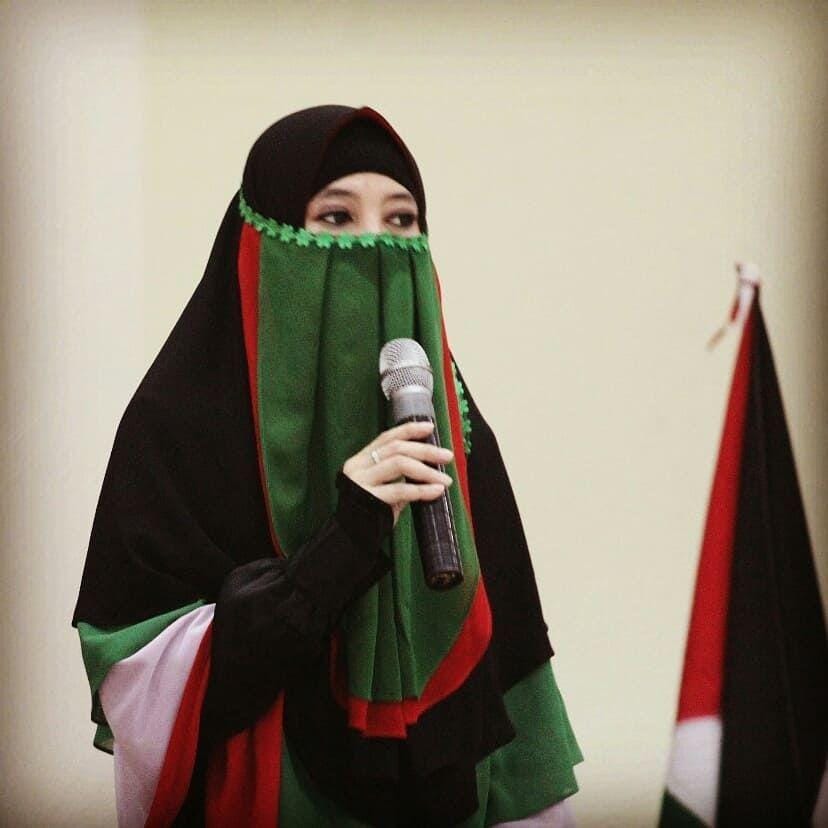 Instagram.com/peggymelatisukmakhadija