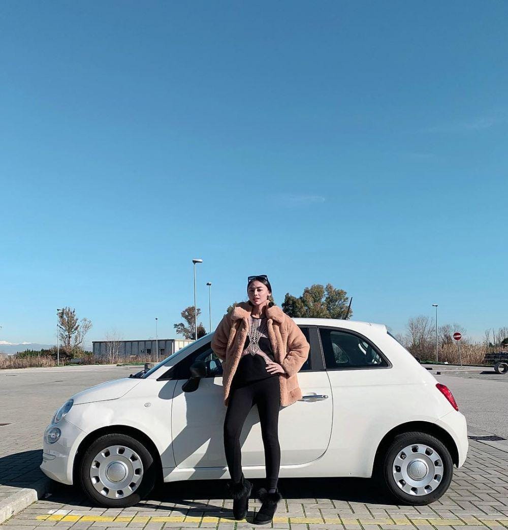 instagram.com/whulandary