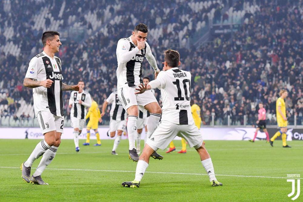 twitter.com/juventusfcen/