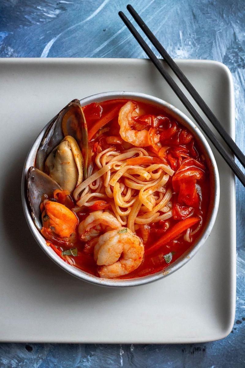 feastofstarlight.com