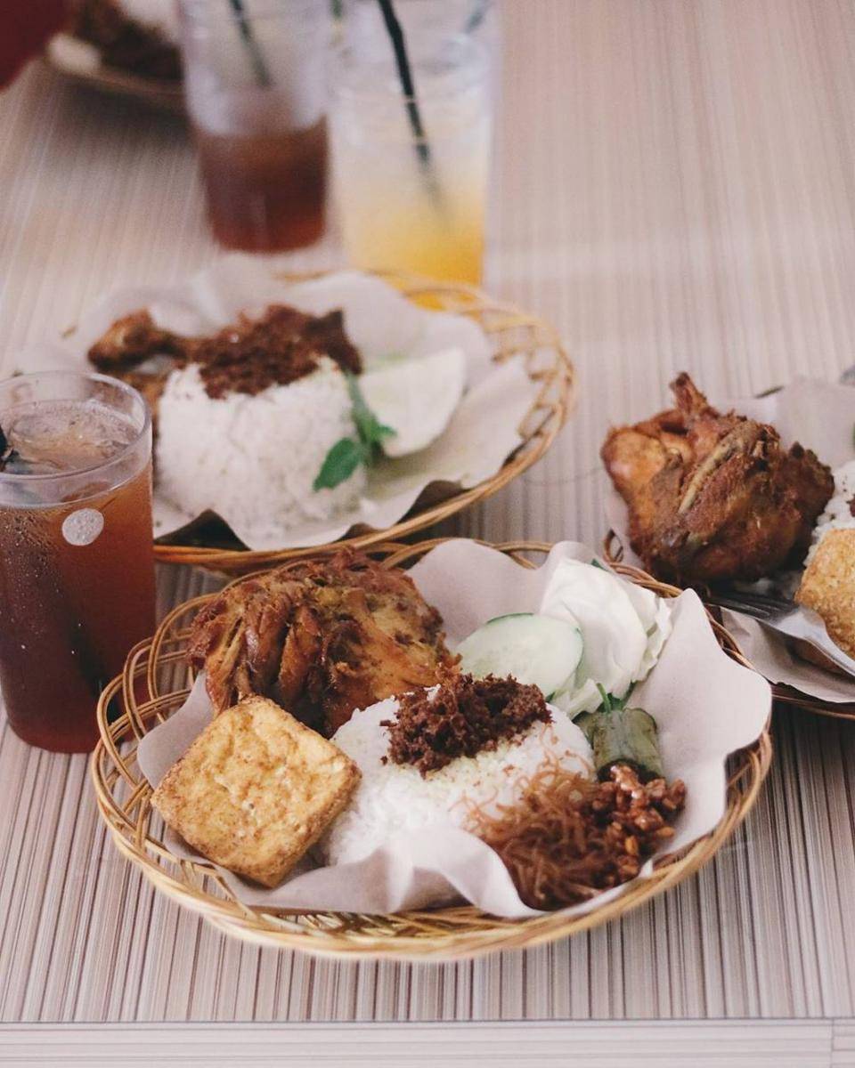 instagram.com/SamarindaFoodies