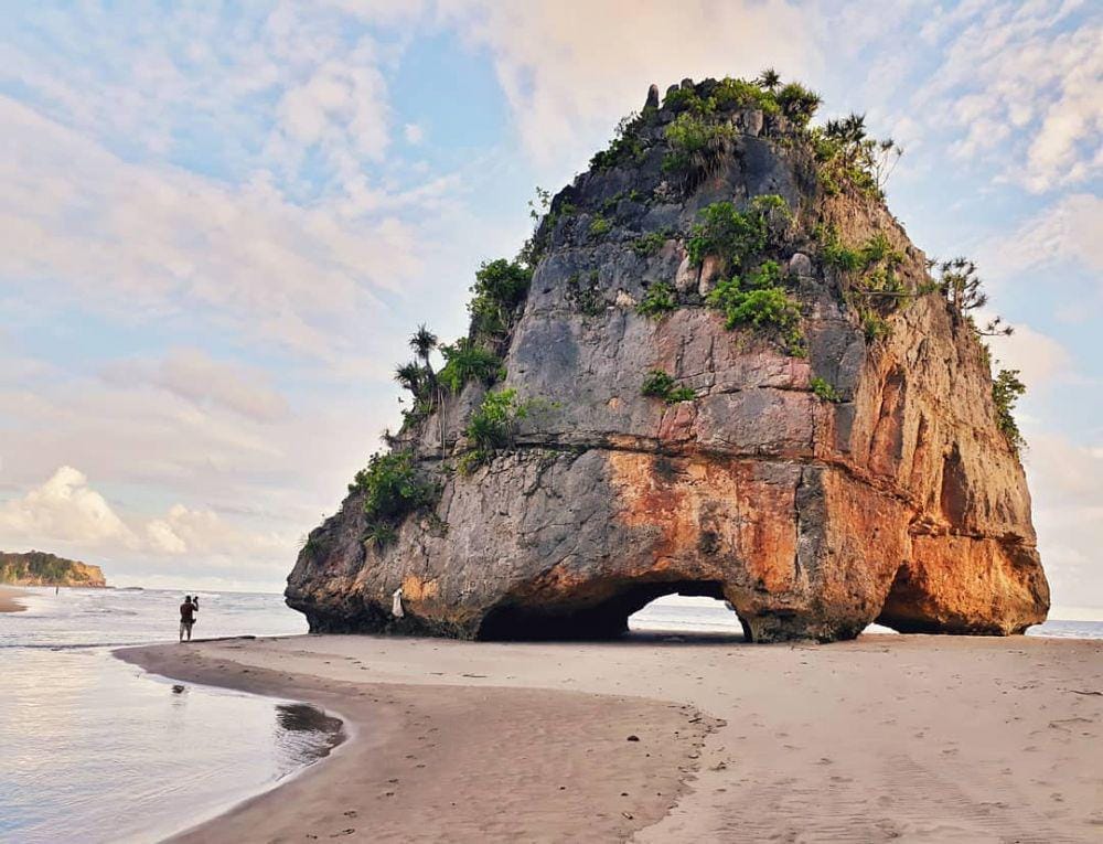 instagram.com/lingkar_ntt