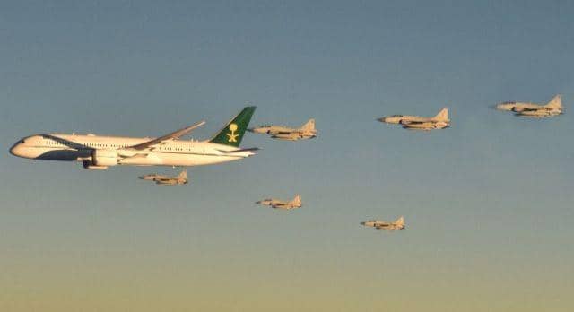 (Pesawat yang mengangkut Pangeran MBS dikawal jet tempur Pakistan) Pemerintah Pakistan/Twitter